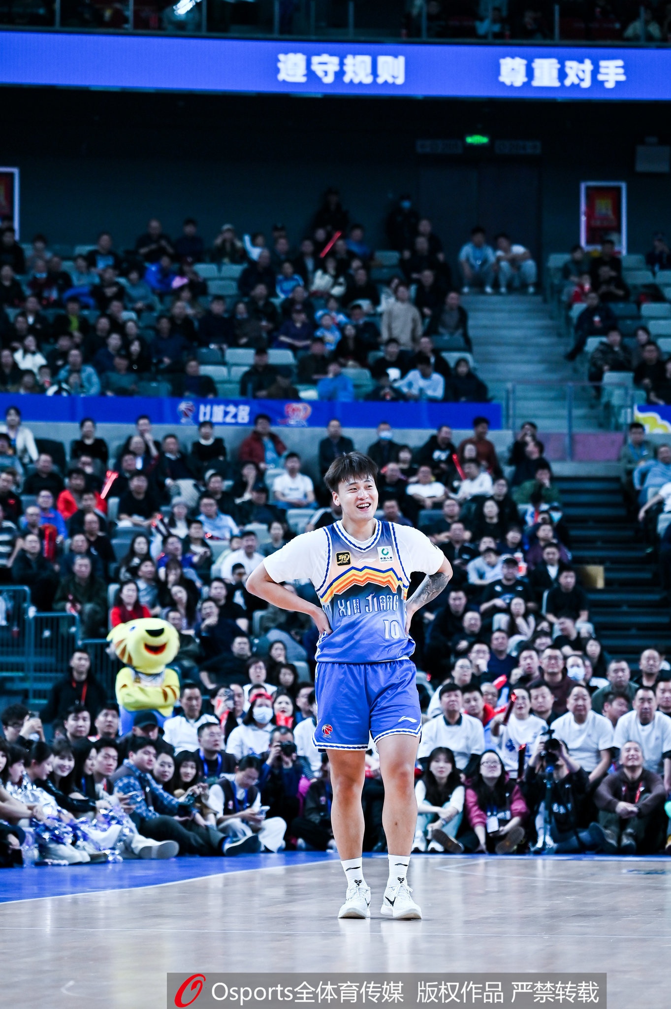 星空体育app-媒体人：赵睿加盟北京没去其他国企俱乐部 他的个人意愿至关重要