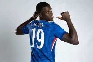 萨尔：把范迪克视作标杆但风格更像科纳特 切尔西能战胜巴黎