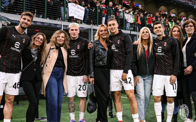 星空体育app官方下载-以“她”之名，米兰再次逆转比赛！逆转赛季？